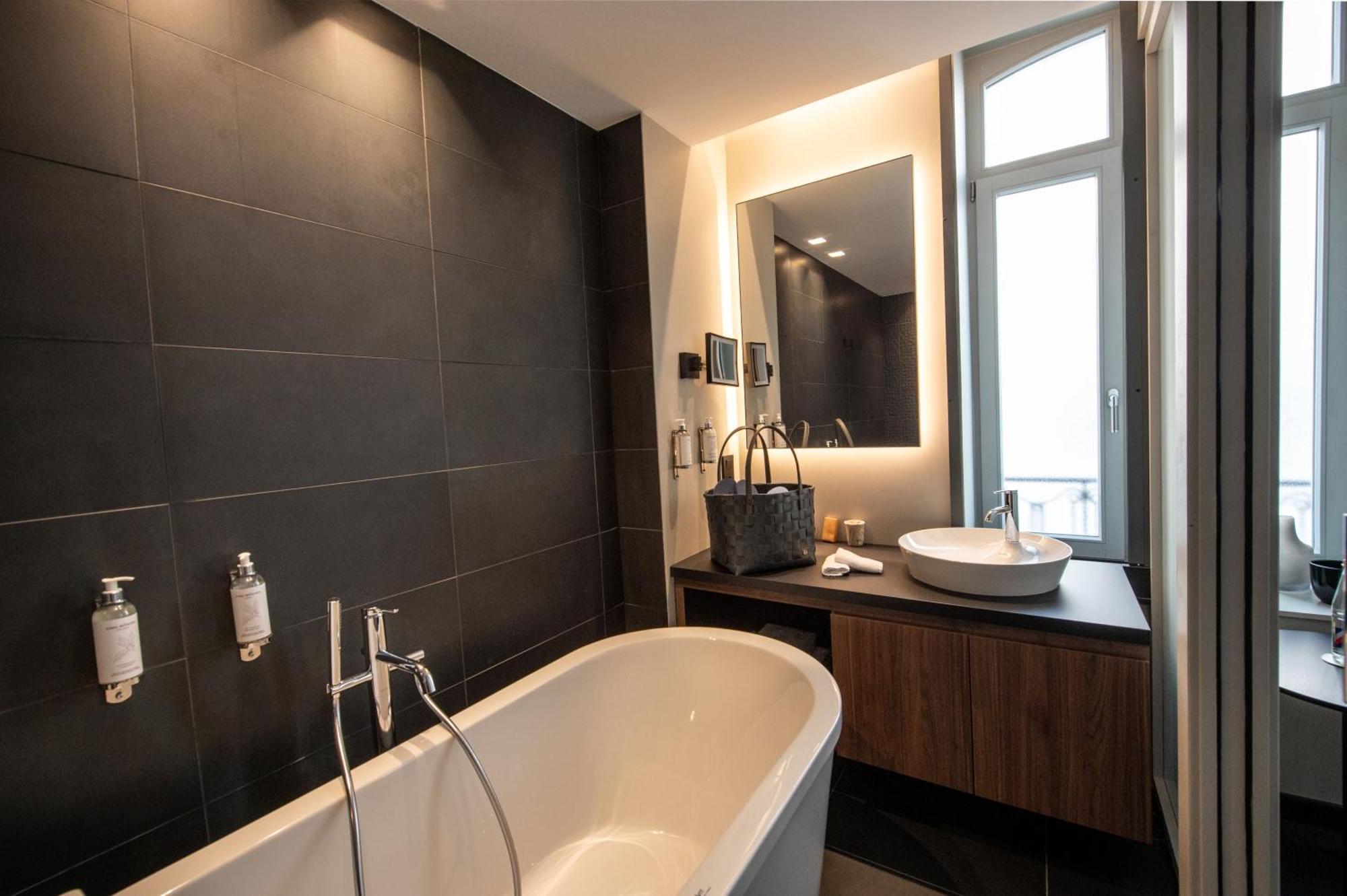 Best Western Premier Le Chapitre Hotel And Spa Remiremont Exterior foto