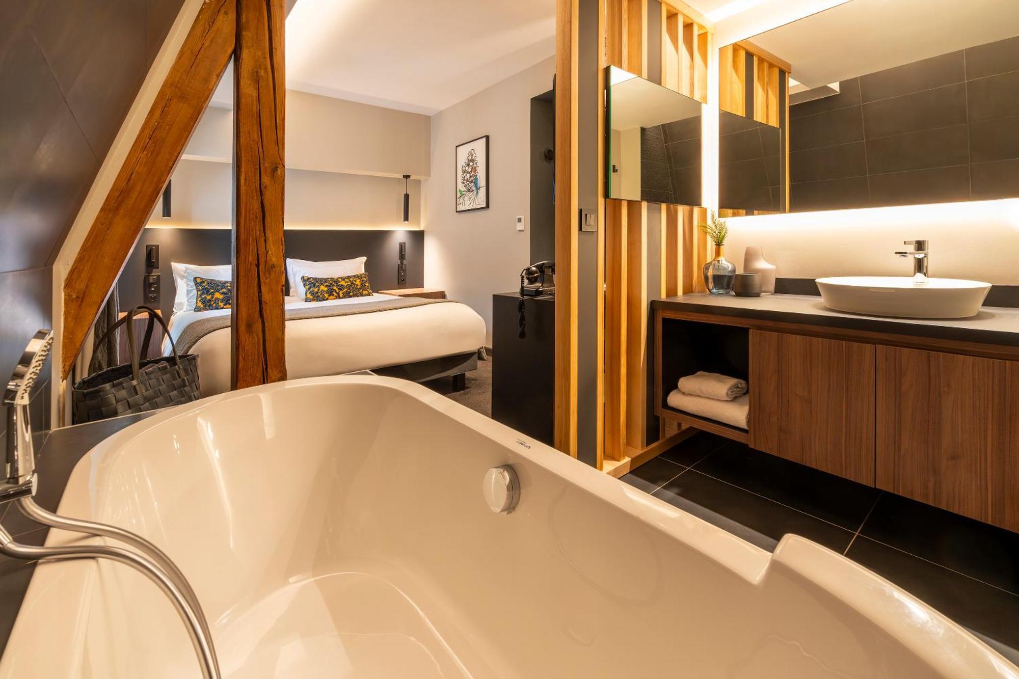 Best Western Premier Le Chapitre Hotel And Spa Remiremont Exterior foto